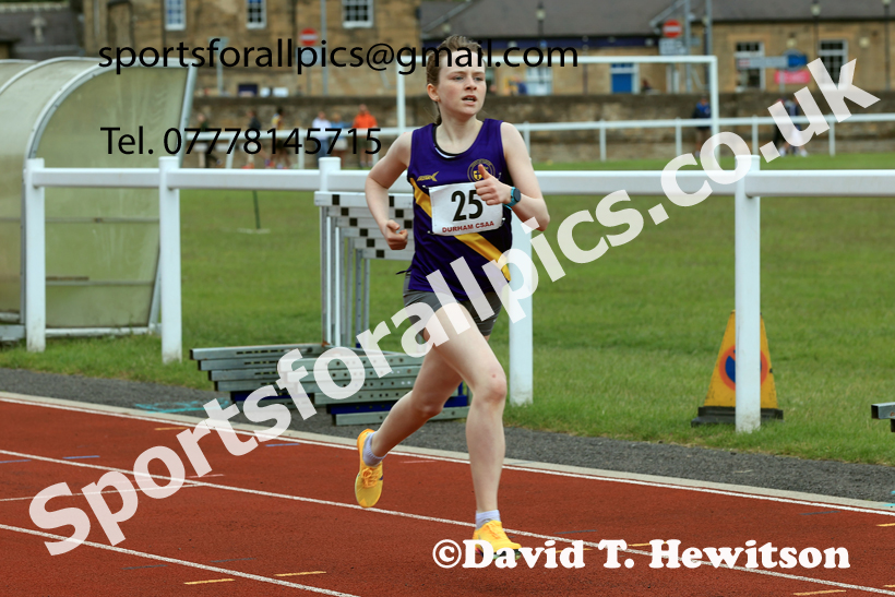 Middle Distance, 2026 Northern Schools Inter Counties, Wentworth, Hexham. Photo: David T. Hewitson/Sports for All Pics